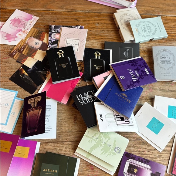 Avon Assorted Sample Collection - Picture 6 of 6